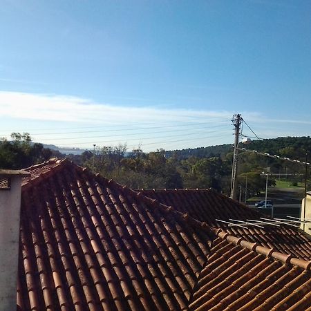 אוייראס Typical Small House Near Lisbon מראה חיצוני תמונה